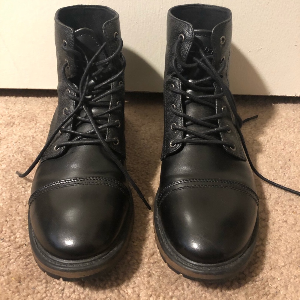 Men’s Lugz black faux leather dress shoes 10